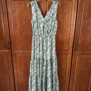 Banana Republic White Floral Maxi Dress Size M